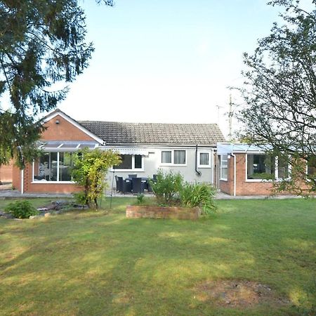 Little Hare Lodge - Spacious 2 Bedroom Attached Bungalow Woodhall Spa Εξωτερικό φωτογραφία