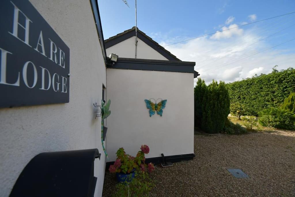 Little Hare Lodge - Spacious 2 Bedroom Attached Bungalow Woodhall Spa Εξωτερικό φωτογραφία