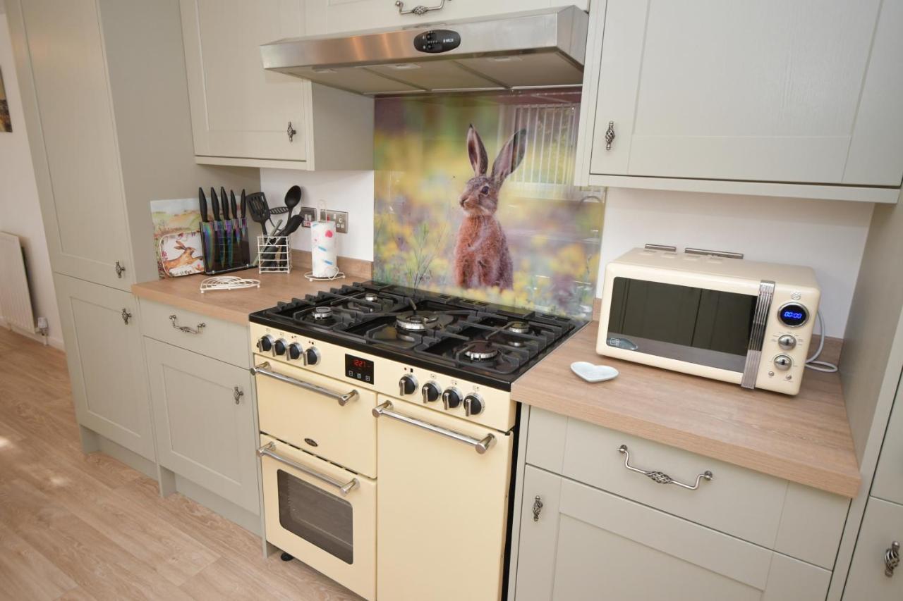 Little Hare Lodge - Spacious 2 Bedroom Attached Bungalow Woodhall Spa Εξωτερικό φωτογραφία